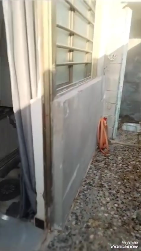 بيت للبيع مساحه 65متر ركن العنوان شهداء او السفير الخامسه بناء جديد سعر ٣٥ وهاذ رقمي للتواصل بي واتساب ***********
