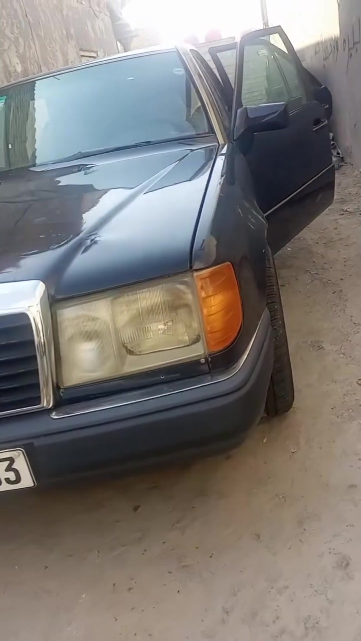 سلام عليكم  مارسدس دب موديل  90 قواعد بلاد مكينه وكير كفاله سياره جاهزه صبغه جديده رقم انكليزي  تخم تاير حداده تبريد  العنوان بصره قضاء الصادق  الرقم الهاتف *********** بيع امرواس
