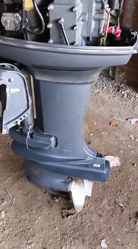 مركبة • تفاصيل قليلة