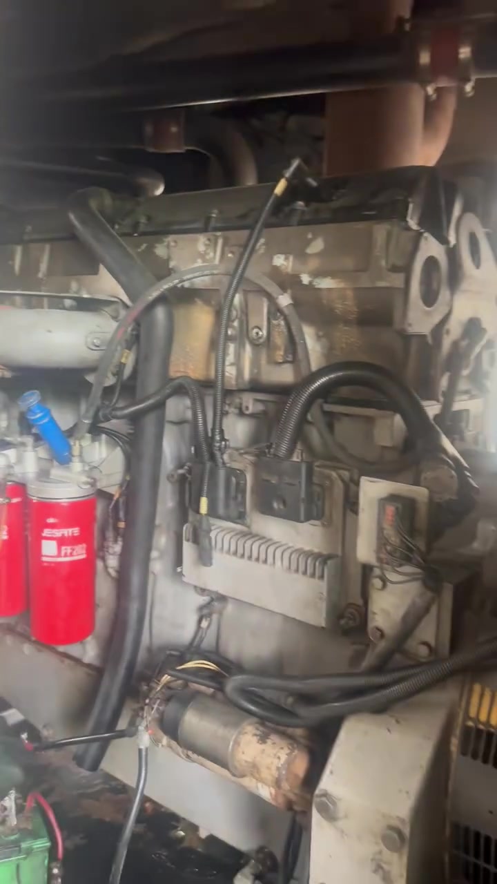 السلام عليكم
بيركنز 2800دبل سوبر
650kv
المحرك ساطر
والكرنك سايس ١٠ 
أبيع عله وضعه 
السعر ١٦٥ وبيه مجال 
حاليآ شغاله وبيه سطره 
***********
