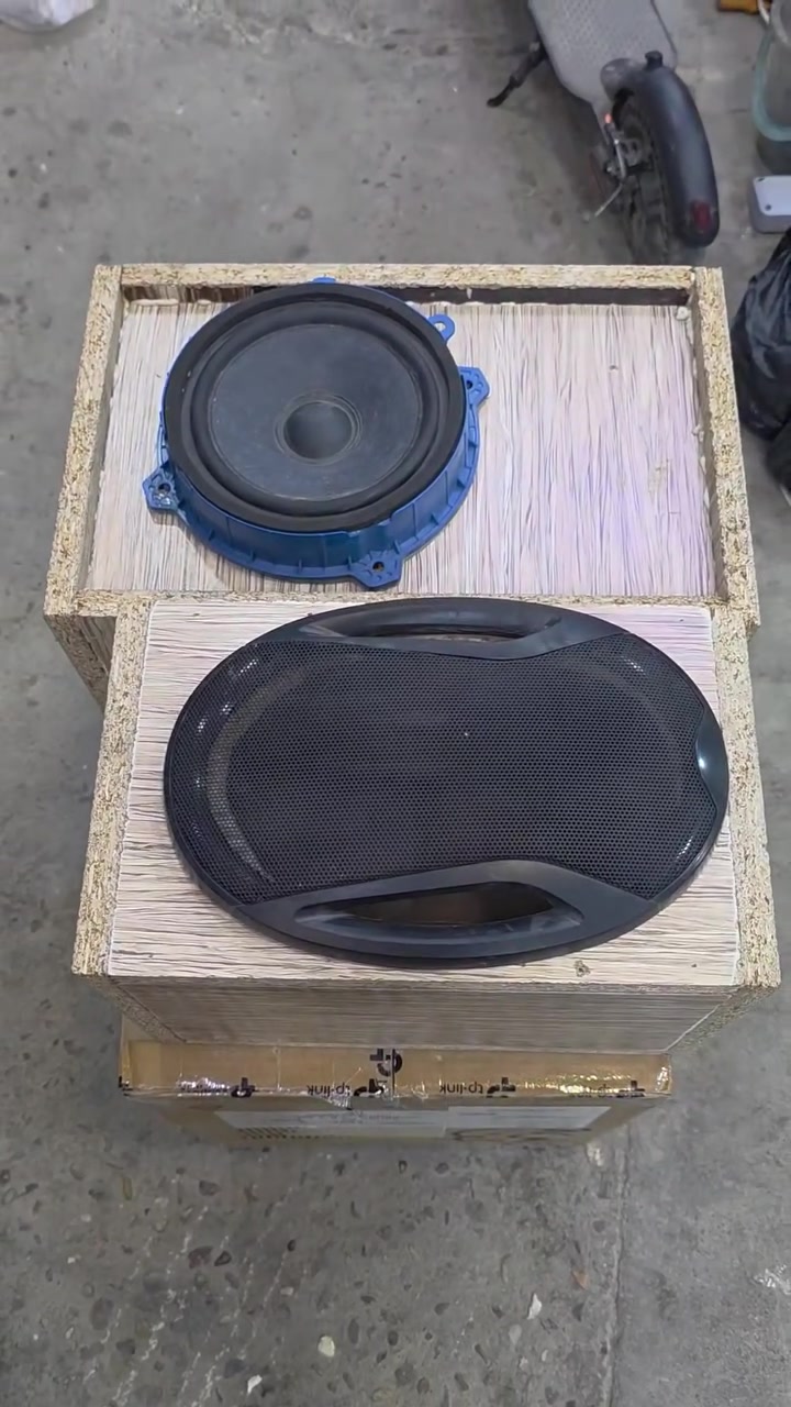 متوفر
بوكسات للسماعات 
متوفر حجمين بيضوي ،دايري
العنوان 
النجف كوفه 
شارع سكه 
محلات ابو حارث 
*********** وتساب 
#بصرة_موصل_كركوك_نجف_بغداد_حلة_انبار #بغداد_بصرة_موصل_الكويت_الخليج_دبي_ #اكسبلور #مشهدات_تيك_توكالاكسبلو #الكوفه
