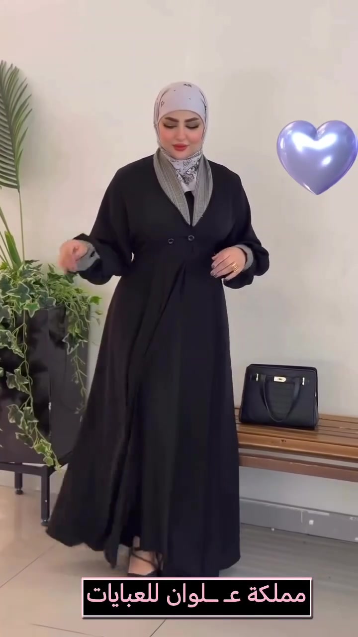 عبايات • قماش جرجيت • كريستال أسود