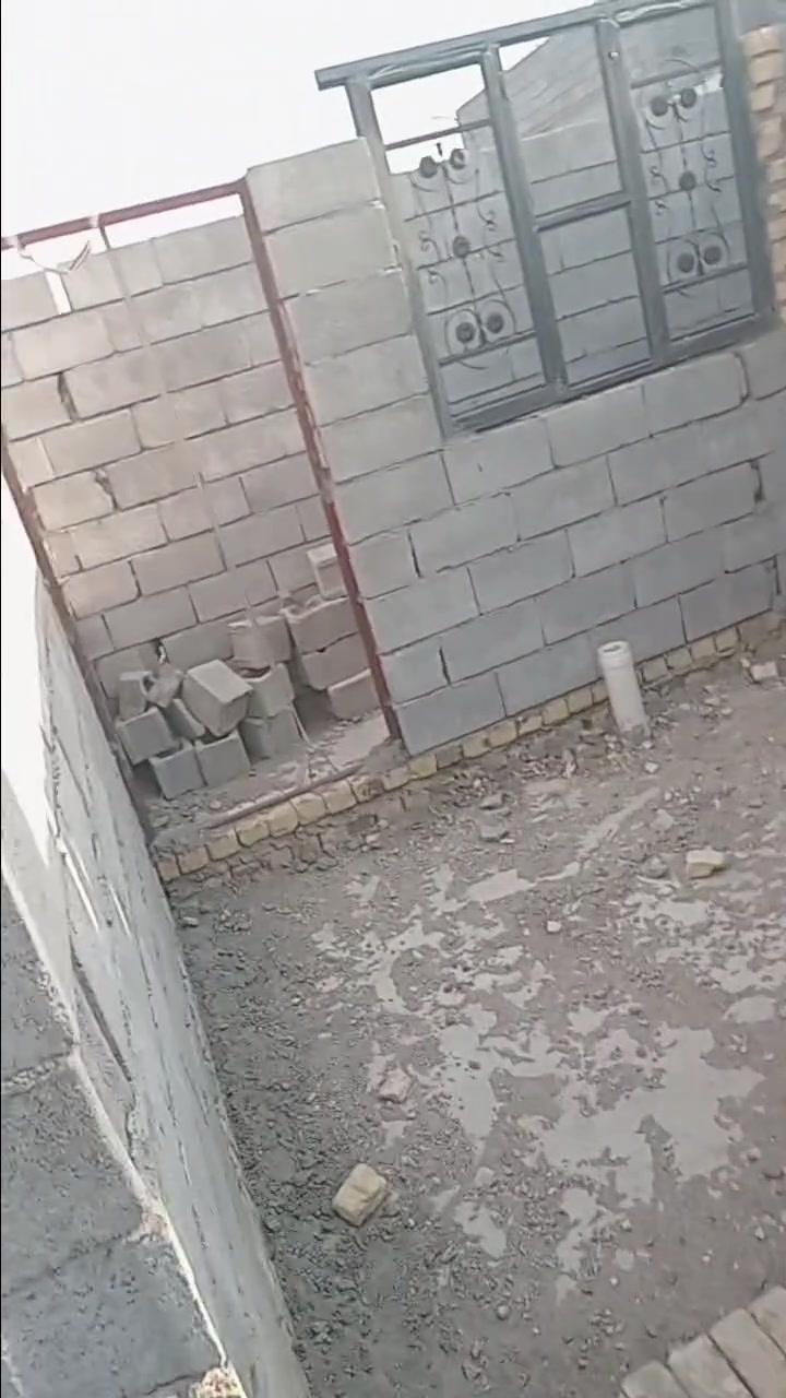 هيكل  للبيع  مساحة ١٠٥ واقع حال ١١٠   بتلو رفت 
العزيزية الخماس شارع الرسول قرب المدارس وقرب حسينية اولاد فاطمة ع رابع بيت ع شارع  
# السعر 15 وبي مجال قليل 
***********
