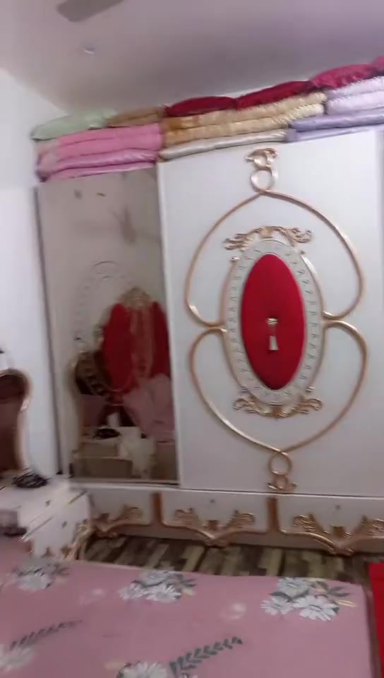 غرفه نوم للبيع ***********
