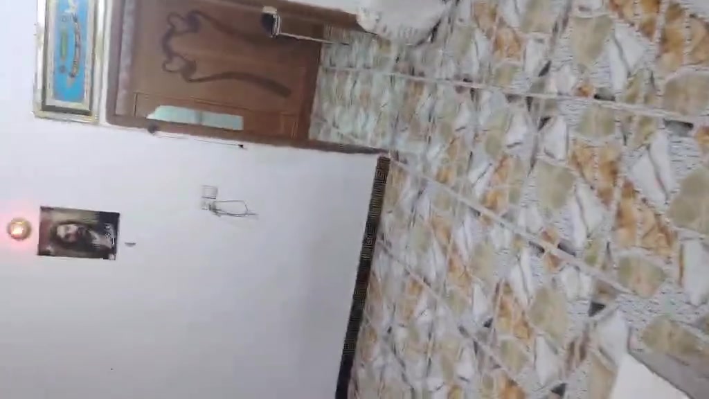يا الله بيت للبيع الرضويه 6 خلف مشروع الماء 90 متر غرفتين وصاله ومطبخ وتخاريج السعر 38 وبي مجال التواصل على الرقم او مراجعة مكتب الصدرين للعقار2   @إشارة ***********
