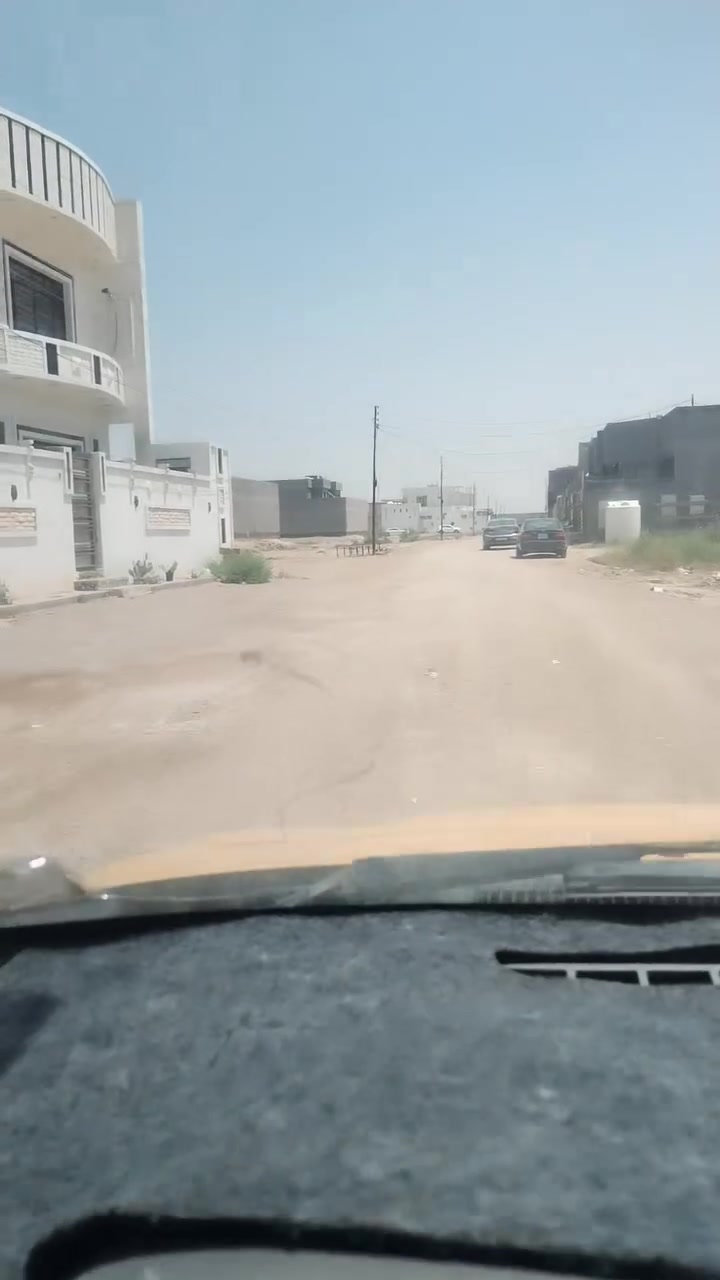 قطعة ارض ٢٠٠ متر كاع محدوله +سبتتنك مع صوند مياه قرب تقاطع النهروان قرب سايد الكرغوليه قرية المختار ساكنين بيه شمر صكوك قرب المحلات العشارع العام اتصال ع هاذ الرقم او واتساب ***********
