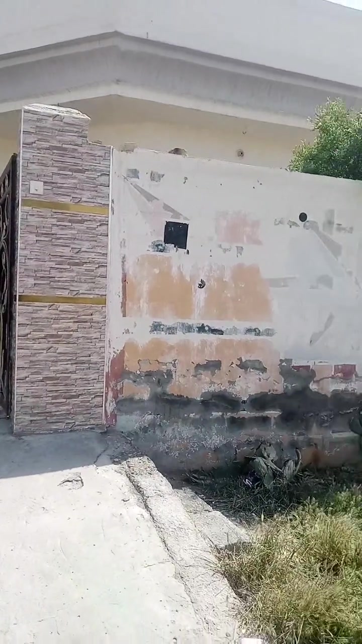 بيت للبيع عنوان شهربان جعار زراعي مقابل ملعب خماسي علي سريح سند 25 مساحة 260 متر استقبال مطبخ قرفتين نوم وصاله وصحيات مخزن هاتف *********** سعر 58 مليون بي مجال بسيط
