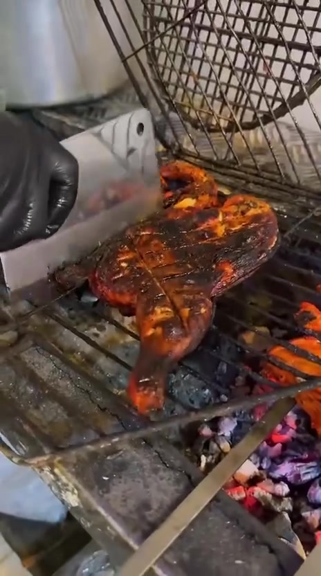 �🔥 مستعدين للطعم الصح؟ 🔥🔥
إذا تحبون المشاوي على أصولها، فـ نار ودخان ينتظركم! ❤️‍🔥

🥩 مشاوي على الفحم

🍗 أجنحة دجاج مشوية

🍢 عرايس بطعم ولا أطيب

🔥 ونكهات ثانية تخليكم ترجعون مرة ومرتين!

من أول لقمة راح تعرفون شنو يعني طعم الفحم الحقيقي 🤤🔥

لا تخلونها تفوتكم…

تعالوا جربوا واحكموا بنفسكم ❤️‍🔥

📍 المحمودية – شارع الوصي – قرب مستشفى المحمودية

📞 للطلب والاستفسار: ***********

📱 واتساب: ***********

📘 فيسبوك: مطعم نار ودخان

📸 إنستغرام: nar_dulkhan

🎵 تيك توك: nar_dulkhan

🔥🔥 نار ودخان… إذا جربته، راح يصير اختيارك الأول! 🔥�
