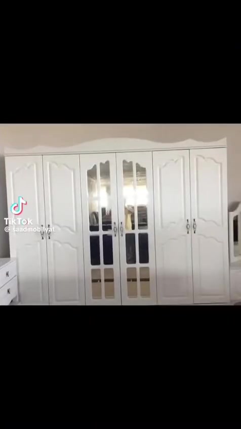 غرفة موديل كانتري
لون ابيض وتاج الجربايه بيجي
هي والمندر
استعمال قليل كلش جديده
السعر هي والدوشك ب٧٠٠ الف 
***********
