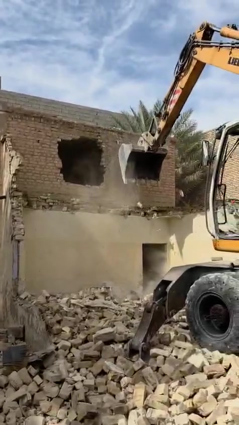 تفليش الدور والمباني القديمة وقطع البيوت  بموادها يعني ما اخذ فلوس بس المواد في ديالى :‏‪***********‬‏
