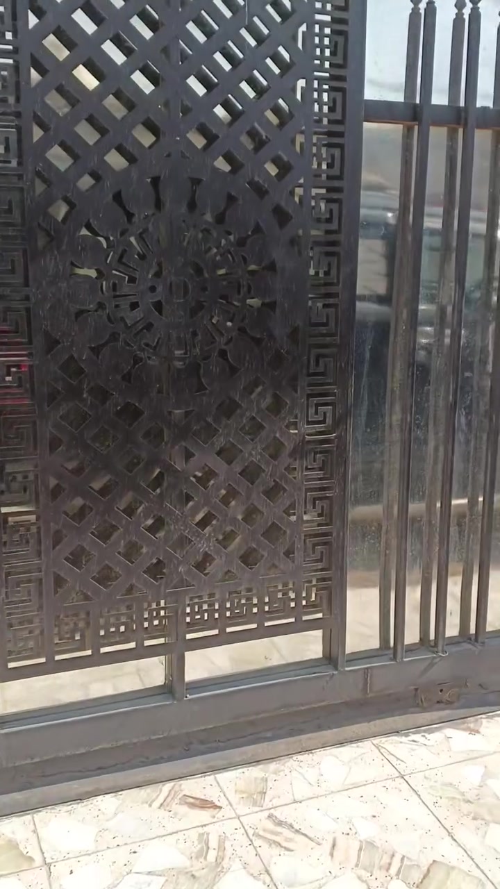 سلام عليكم 
دار للبيع مساحة الدار 100 م
طابو صرف  طابقين متكامل  بسعر مغري
الجبهه 7 أمتار/ النزال 15
العنوان : زعفرانية٫ الشرطة
للاتصال: ***********
