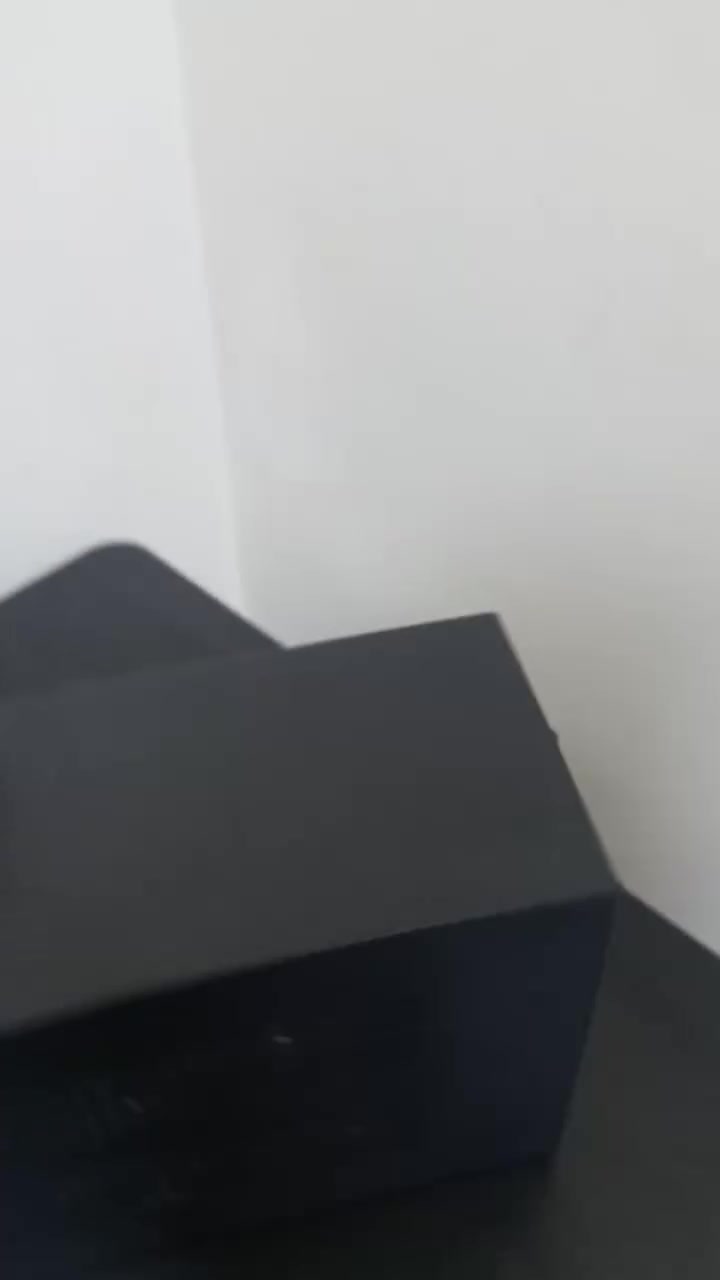 من رخصة الادمن.
السلام عليكم. 

شباب شاشة. 

ASOS 

120HZ 

FHD 

Fast IPS 

27ing

كامل ملحقات ما مستخدمه بس 6 شهور. كورتونها موجود. سعره 170 بيها مجال اذا شراي اداريك. 

UPS  اوفلاين من WP 

3000va

قدرته 10A 

بي 4 منافذ يعني سويجات. 

كورتوناته موجوده و جديد هم ممستعمل سعر 125الف بي مجال بسيط. 

تواصل وياي واتس رجاً ***********

عندي توصيل لكافة المحافضات. و اذا تاخذهن كلهن ايبعلك ياهن بسعر زين.
