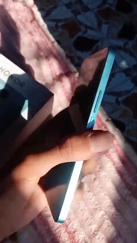 هونر x8a
ذاكره 128
Honor x8a
الملحقات فقط الكارتونه مابي اي مشاكل الجهاز وما مفتوح ابد
السعر 160
واتساب ***********
عنوان نجف
يوجد توصيل
