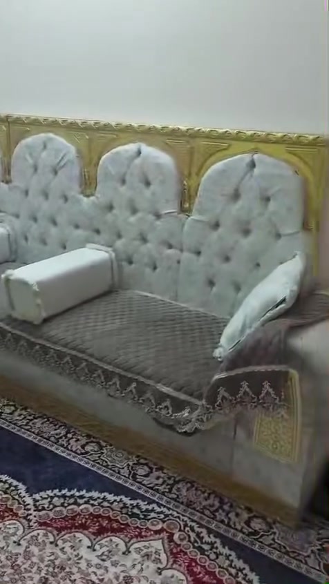 السلام عليكم ديوان 
شغل نجار عراقي اي ظرر مآبي
وسعر مليون
اتصال ***********
