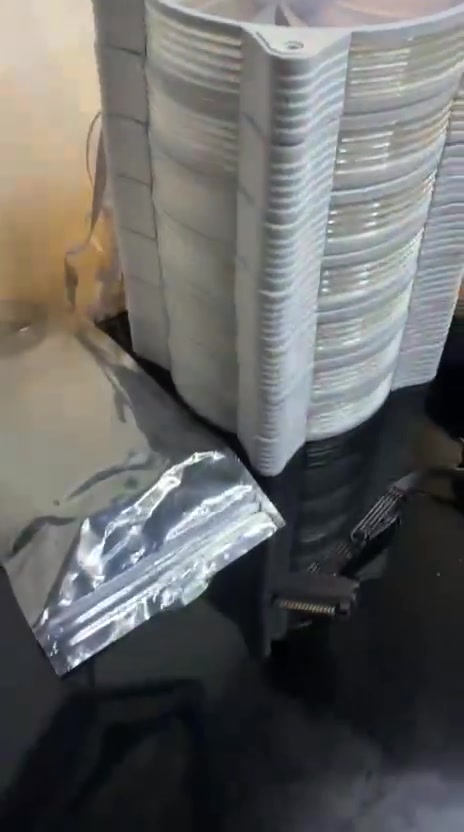 فاناتaigo اصلي وكامله كل قطعها🖇️
5 قطع فانات مع هاب ومع ريمونت وكل قطعها كامله بدون اي نقص نضافه مثل ما موضح بالصورة 
السعر25 الف
للتواصل ***********
