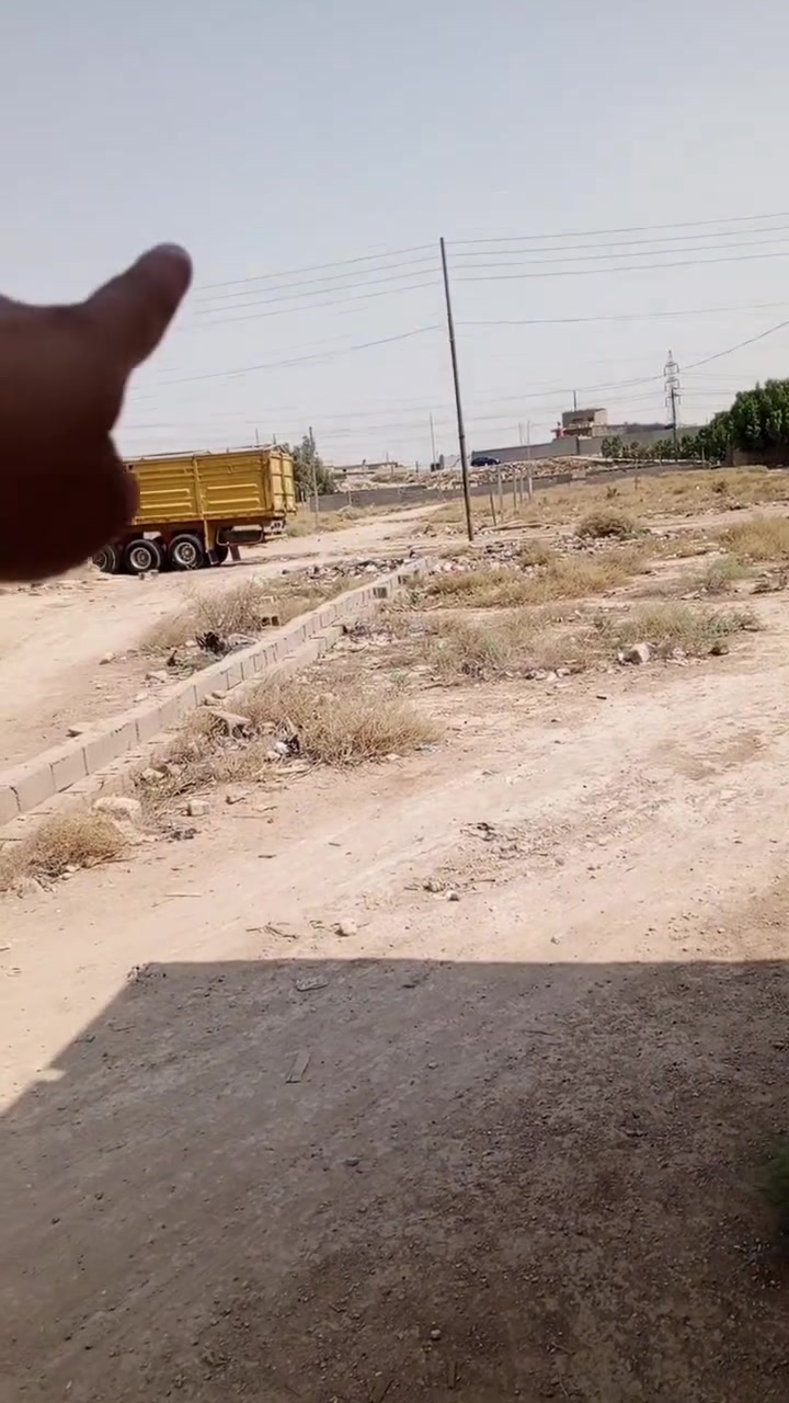 سلام عليكم
قطعة ارض للبيع مساحه
325متر  مكان حي البتول شارع بيت دايش بل اخير

ماي كهرباء انترنيت موجود 
سعرها.  20مليون 
رقم  الهاتف  او وتساب 
*********** ابو ولايه
