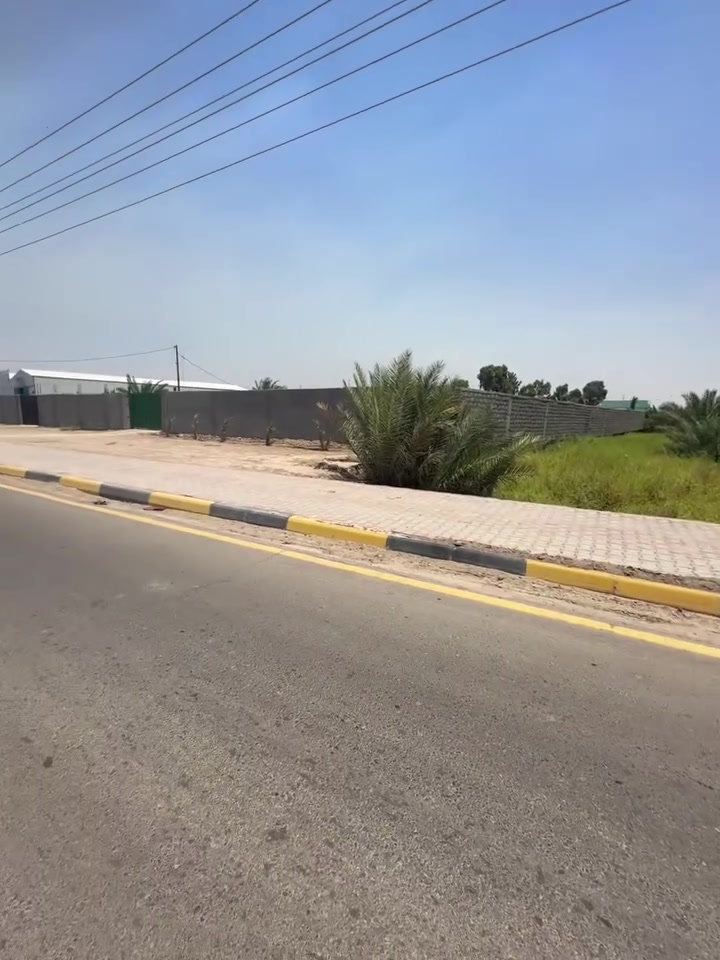 دونم طابو زراعي ( تجاري)وجه على (الشارع الصيني )
مقابيل ( غسل ضرغام و وسام )
بجانب ( شركة ماء الأرو )

مساحة ٢٧٥٠ م / وجه (( ١٨ ونص م ))/ ( نزال ١٤٨ )
ماء - كهرباء - مجاري - أرصفة - أنارة -

(( بي مزروع تقريباً ٤٠ نخلة ))

( تحويل مباشر أو اقرار محكمة )
(( كما موضح في الفيديو ))

للاستفسار مراجعة مكتب غازي للعقار   
واسط - الزبيدية - قرب أفران المائدة  *********** 
***********
