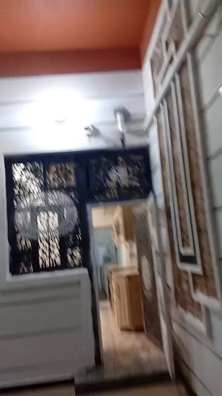 بيت للبيع في سبعه كيلو قرب زنبيل ماركت طابو صرف مساحه 200م
يحتوي ع ديوانيه ومطبخ حار وبارد وغرفه نوم وصاله وصحيات داخليه و خارجيه وغرفه فوك صغيره ترهم مخزن 
سعر 95 مليون بي مجال يرهم نقد واقصاد التواصل ع واتساب او الاتصال ع رقم ***********
