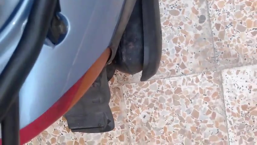 سلام عليكم دراجه للبيع مامفتوحه بس سن مال شوته مكسور فقط يسولوك يا بحي صناعي ب3 الاف وحتمال اقل السلف شغال بس مايفر شلعه زينه معدل زين مراوس عادي شعندك نزل او راسلني خاص او على هذا الرقم فقط واتساب ***********
