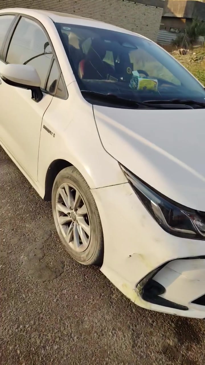 السلام عليكم شبابنا الطيبة 
رحمة لوالديكم السيارة بيها اضرار اذا ما تفيدك اعبر المنشور بكلمة تعكس أخلاقك 
سيارة كورلا شكل خليجي موديل ٢٠٢٤ وارد صيني مواصفاتها معروفة راح اذكرلكم النواقص فقط 
* بيها ضربة بالصندوق تم تصليحها تبديل قبغ الجنطة اصلي والدعامية الخلفية وتم التعديل بارد للاجزاء المتضررة 
* ضربة بالباب الخلفي خلف السائق تم تصليحها حار لكن الصبغ مالها تعبان فطر يحتاجلها اعادة صبغ 
* ضربة باب السايق خفيفة بارد 
* تعديل بارد شبر بالبنيد 
* الدعامية الامامية يرادلها تصليح بسيط وتكحيل 
* الجامة الامامية يرادلها تبديل بيها بعض الفطور 
هاي الأضرار نجي للاهم 
السيارة محجوزة للمصرف يعني ابيعلك وكالة 
السيارة ماشية ١٥٥ الف قابلة للزيادة 
كلشي موضح بالصور والفديو 
موجود صور ضربتها 
هاي بكل أمانة 
رجاااء رجاااء اللي ما تفيده علق بكلمة طيبة 
سعرها ١٢٥ ورقة بيها مجال بسيط 
اتصل وتدلل واتساب واتصال  
***********
***********
