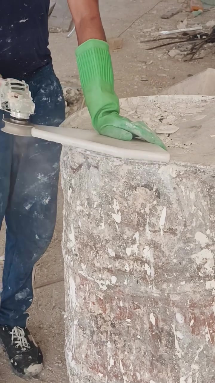 السلام عليكم خلفه سيراميك متفرق حاليا اشتغل باليوميه او عل المتر وشغل شرط استلام مهندس اتصل واني خادم واتساب متوفر *********** لاتزام بالموعد ان شاءلله
