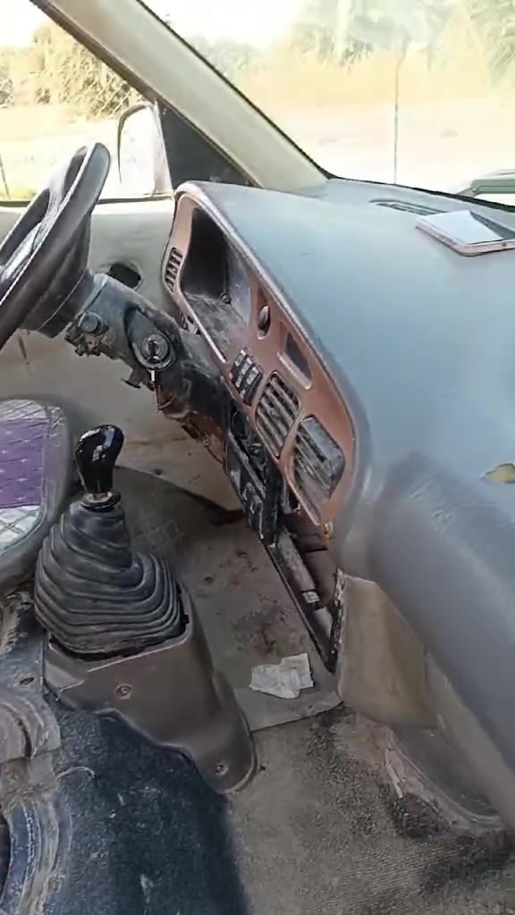 سلام عليكم كيا للبيع موديل 97 مكينه بيها ضعف كيره الكسن مابيهن شي بدون راعيه السعر ٢٠ وبيه مجال الستفسار اتصل عل الرقم***********
