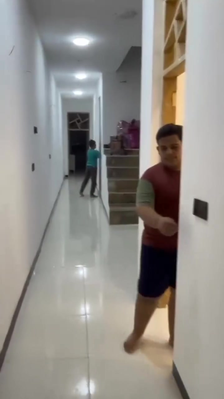 بيت للبيع مساحه ١٢٥ متر نهروان منطقه حي الصدرين للإستفسار ***********
