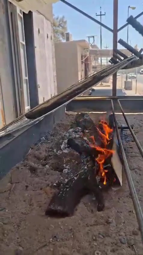 يالله يتوفر سمك شوي عدل كيلو 5 ونص 
العنوان خور الزبير الكوريه شارع العلويه 
يوجد توصيل داخل خور مجاني 
اتصال علا هاذ رقم 
***********
