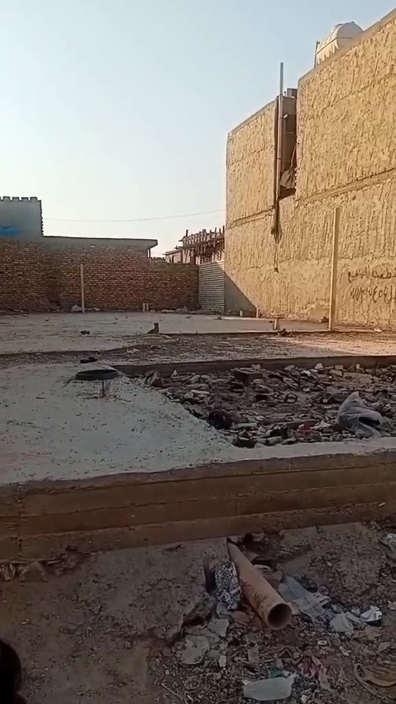 قطعة البيع 240 متر
***********
