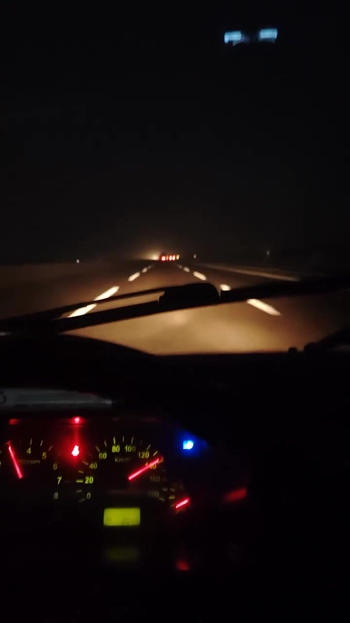 سيارة جهاز وكاملة وما بيها نقص، كهربائياتها كلها شغالة، .
🔧 فقط المحرك ينقص دهن، والباقي السيارة تعتمد عليها وتمشي وما بيها مشاكل تذكر.
 رقم إنكليزي
 تحويل ثاني يوم
سيارة أستخدمها وأطلع بيها للمحافظات وأعتمد عليها.
💰 السعر: 25 ورقة وبيها مجال للجادين
📍 العنوان: بغداد – البلديات، شارع المصرف، قرب سوق الميت
الجاد يتفضل والمعاينة خير دليل.
***********
