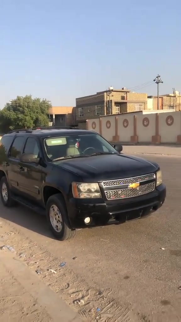 السلام عليكم عندي تاهو للبيع مديل ٢٠١٢ سوده لون  LT بتره كفاله من ضربه شراي يشلع عيوني ويأخذهن
اتصل واتساب وخط ***********
