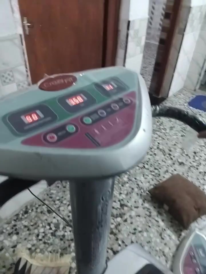 اجهزه رجاج عدد٢ حجم الكبير مال موكب شقالات نضيفات بقداد العبيدي هاتف ***********للبيع سعر٣٠٠وبيهن مجال

