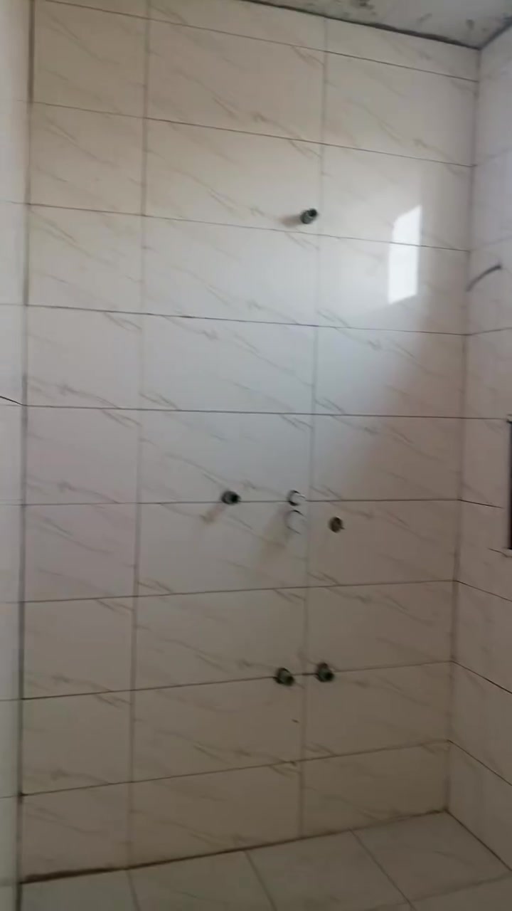 السلام عليكم اي واحد عنده شغل سيراميك صحيات سيراميك ارضيه بورسلايين انا بخدمتكم او شغل درجه اولى وجوه السوق المتور ب 5000 او على اليوميه 60 مع النقيل وحصرا بس بالديوانيه وانا بخدمتكم واللي ما عنده بلاش***********

