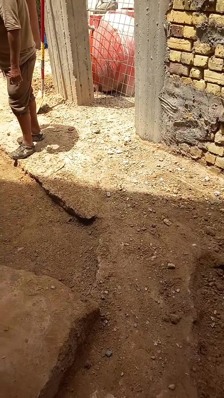 كادر جاهز • صب سطوح • تفليش بيوت