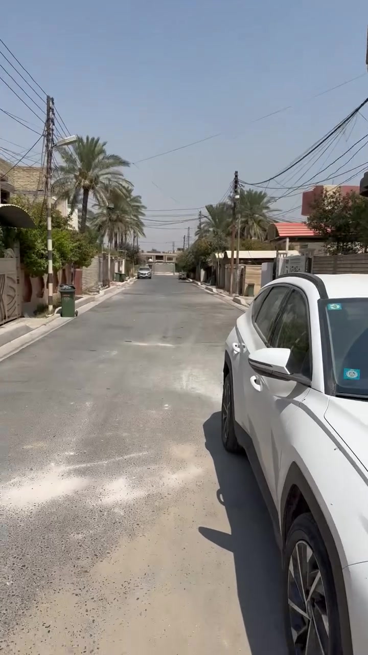 السلام عليكم أخوان بيت للايجار 150 متر طابق واحد قبل أيام طلعو العمال منه مامسكون متكون من غرفه نوم كبيرة حمامات2 داخليه وخارجيه مغاسل معزولة و صاله كبيرة و أستقبال ومطبخ وبيتونه كبيره ع كد الصاله ترهم غرفه او مخزن
العنوان حي 17 الشارع خلف مدرسة الهند واشبيلية 
الايجار 400 للاستفسار أكثر ع الرقم *********** بيه واتساب
