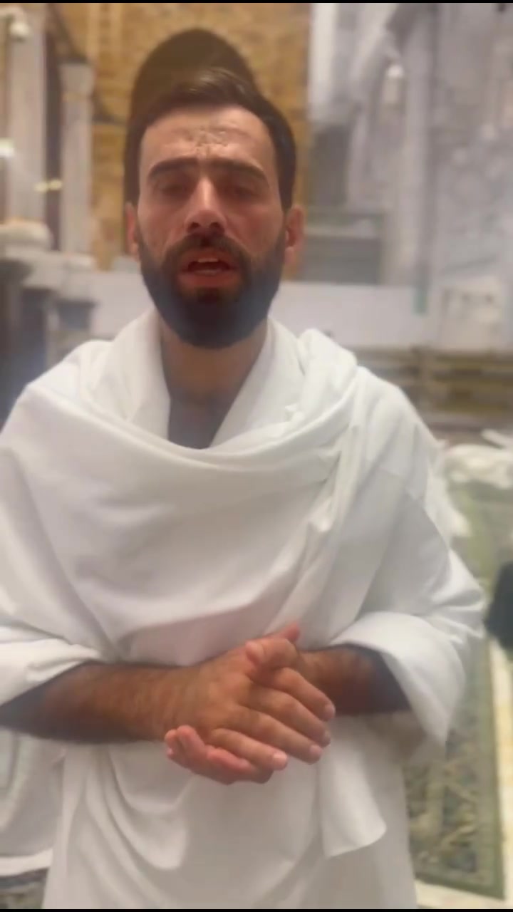 العرض الأقوى في العراق  
من شركة بشائر الخير للحج والعمرة  
نعمل لراحة ضيوف الرحمن  
*بإدارة الحاج عثمان آل خيري*

جميع البرامج شامل جميع الخدمات ★★★★★

---

### *برنامج الطيران*  
*فقط بـ 900 ألف*  
*شامل جميع الخدمات*

*يشمل:*
- *الطعام*: 3 وجبات بوفيه مفتوح
- *السكن*: 3 ليالي المدينة المنورة + 7 ليالي مكة المكرمة
- *الهدايا*: حقيبة كبيرة
- جميع الخدمات
- مزارات المدينة المنورة ومكة المكرمة
- رحلة إلى جدة (اختيارية)
- كادر متخصص لتعمير كبار السن
- عربات أو سيارة طواف وسعي

---

### *برنامج البر*  
*فقط بـ 650 ألف*  
*شامل جميع الخدمات*

*يشمل:*
- *الطعام*: 3 وجبات بوفيه مفتوح
- *السكن*: 2 ليلتين المدينة المنورة + 6 ليالي مكة المكرمة
- *الهدايا*: إحرام (رجالي - نسائي) + حقيبة كتف
- جميع الخدمات
- مزارات المدينة المنورة ومكة المكرمة
- رحلة إلى جدة (اختيارية)
- كادر متخصص لتعمير كبار السن
- عربات أو سيارة طواف وسعي

---

### *مميزاتنا*
- نسأل الله القبول والتيسير
- أسعار منافسة وخدمة مميزة
- مواقع سكن قريبة من الحرمين
- مواصلات مريحة وحديثة
- كادر مدرب خدمة 24 ساعة

---

### *للحجز والاستفسار التواصل معنا عبر الواتس*
- *آثير*: ***********
- *آسيا*: ***********
- *الرقم السعودي*: +96654071486

### *الموقع*
*ديالى - كنعان*  
*شارع الإمام علي (ع)*

*نسأل الله أن يرزقنا وإياكم زيارة بيته الحرام ومسجده النبوي*
