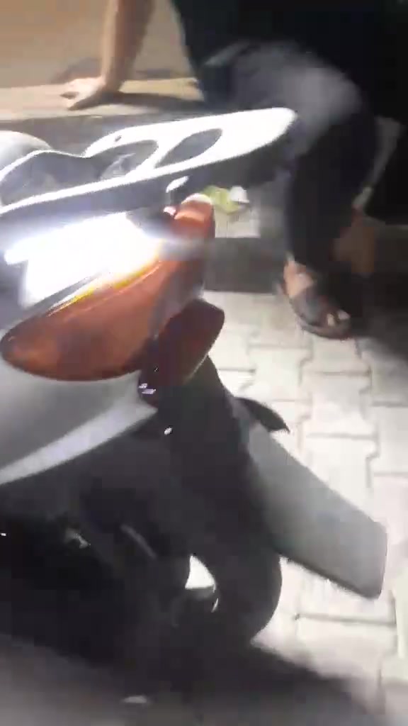 دراجه ٦٠ كامله كلشي كهربائيات كلشي مكفول 
برغي مافتوح دراجه سلف هندر كلشي مابيه تخبل 

رقمي ‭***********‬
موجود وتساب مكاني بغداد الشعله 
السعر ٢٥٠ وبيه مجال
