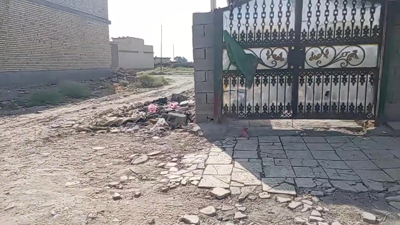 السلام عليكم بيت ٢٠٠ متر بي غرفتين وصاله ومناور ثنين حمام خارجي سعر 37بي مجال بغداد حي لبتول شارع مدرسة بخيرات بنهايتهه بزراعي بي خطين مي كهربائ ***********
