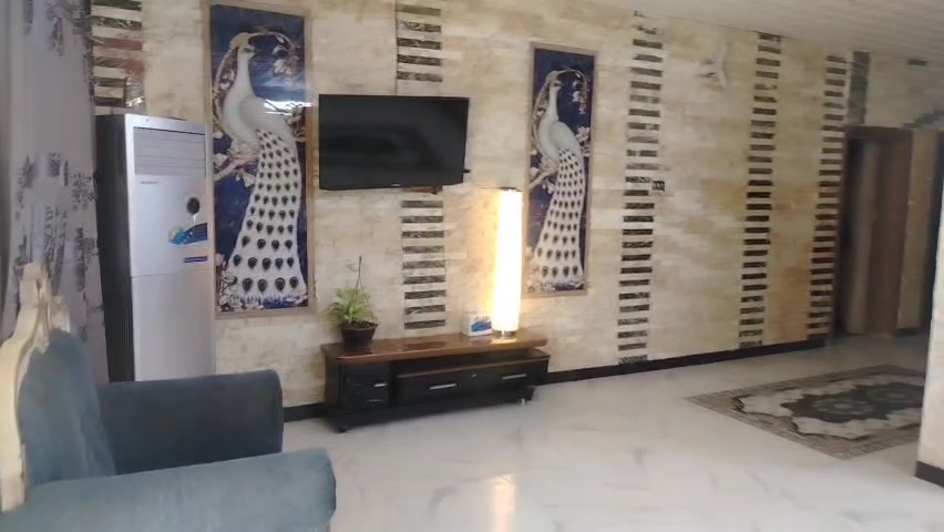 دار للبيع طابو صرف
المساحه//270متر طابقين
الموقع //حله حي الضباط شارع الكابينات على شارع تجاري 
( سعر المتر مليون و600 ) 
المحتويات /
الطابق الاول //يحتوي ع هول كبير وصالة استقبال وغرفه ومطبخين حار وبارد َيحتوي ع حمام ومجمع صحيات +طارمه وحديقه وصحيات خارجيه 

الطابق الثاني // علماً الطابق الثاني تكدر كامشتمل معزول كامل او من ضمن البيت 
يحتوي / على هول كبير في الوسط 
وجهت اليسار غرفتين كبيره وهول صغير في الوسط
جهت اليمين يوجد مطبخ ومخزن صغير وممرر طويل كبير +مجمع صحيات
//علماً البيت بناء قوي ومرمم حديثاً يعني نظيف ما يحتاج اي تعديل
للاستفسار اكثر مراسلة الصفحه او واتساب ***********