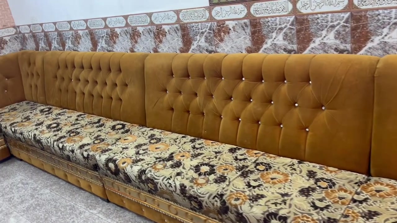 السلام عليكم ديوان 14 مقعد طول 5ونص والعرض 3ونص ***********
