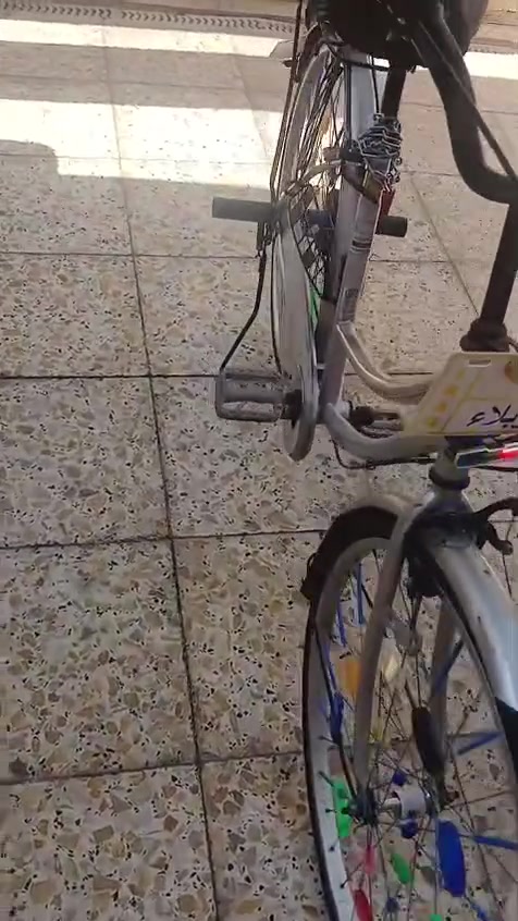 السلام عليكم بيسكل لبيع ١١٥ وبي مجال بدون غراضه وعايزبه بس تاير وجوب الريريده يراسل واتساب فقط ***********
