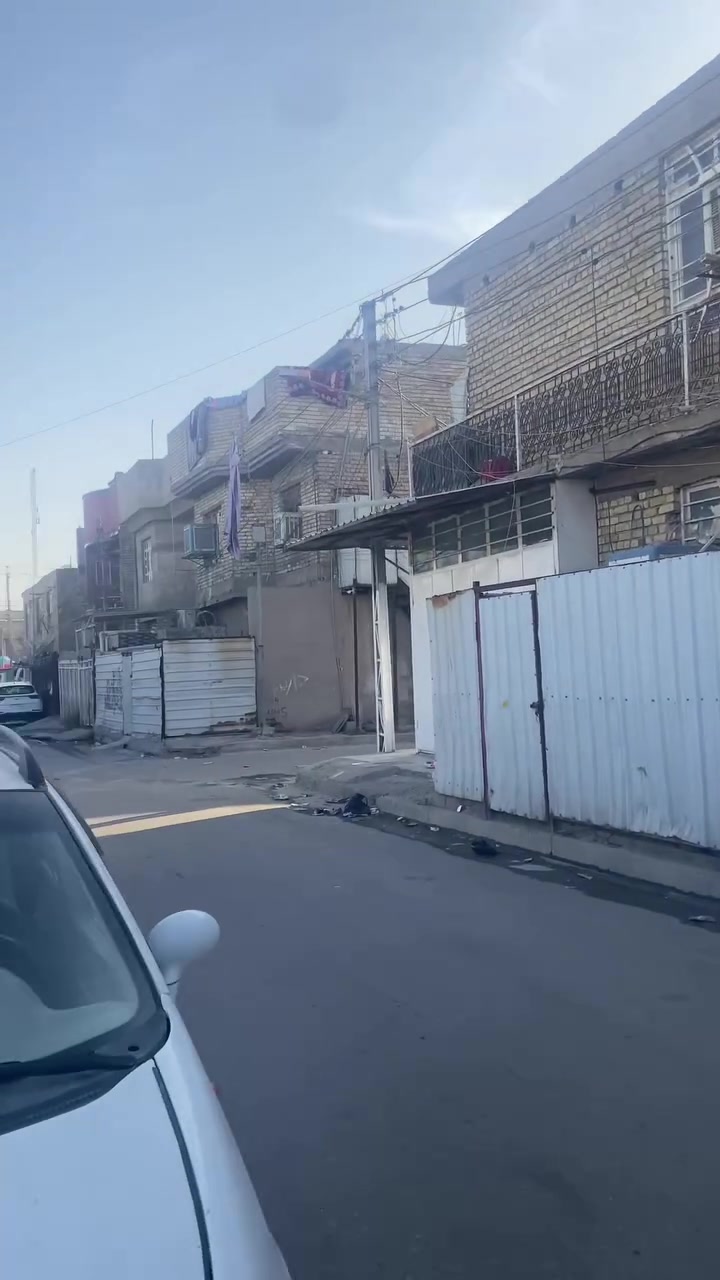 السلام عليكم الدار للبيع الموقع ام نجم شارع الامين البيت مقابيل مدرسة  مالك الاشتر ماكو كدامه بيوت
المساحه 75 م الوجهة 7.5 النزال 10
للاستفسار الاتصال:
***********
تفاصيل البيت استقبال مطبخ هول خدمات غربي شرقي خارجي داخلي 
طابق الثاني غرفتين خدمات

