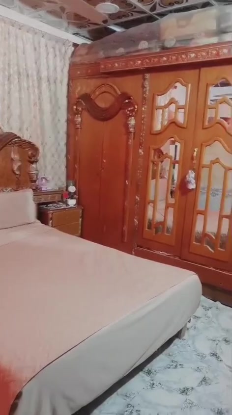 غرفة اخشاب عراقية ينرادلهة ترتيبات قليلة 
٦ بيبان صاج 
السعر ٣٥٠ 
العنوان بصرة شط العرب الجزيرة 
***********
