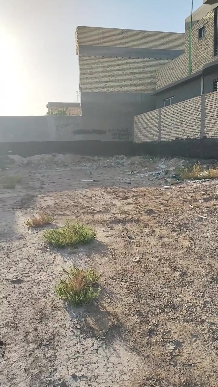 ياالله نعيد النشر بسبب ظروف المشتري قطعه مساحته ١٥٠ متر طابو صرف أبي غرق منطقة الخواص مقابيل الطاقه خدمات كامله للاستفسار الاتصال على الرقم ***********
