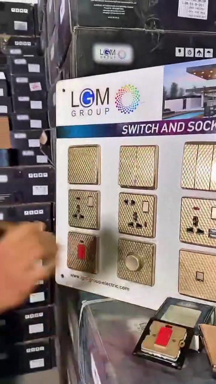 🫵شمنتظر بعد مجمع سوق الشيوخ المركزي 🏢
وفرلك سستم كامل من سويجات LGM الكنديه
🔥🔥 بأسعار جمله الجمله 🔥🔥
👈لمسه ذهبيه لبيتك 🏘
👈جودة عاليه 👍
👈كفائه العمل 👍
اطلب وادلل للطلب والاستفسار واتساب ***********
#العراق #ذي_قار #سوق_الشيوخ #كهربائيات #انشائية #بيتك #ثريات #تخفيضات #جمله
