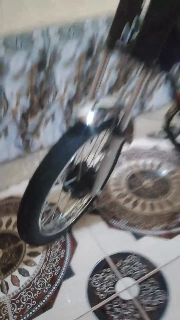 سلام عليكم درجة للبيع وراق صولي شاصي 15 نامه درجة انضف من تصوير مكان شطره 
  ***********👍  

*********** وتساب
