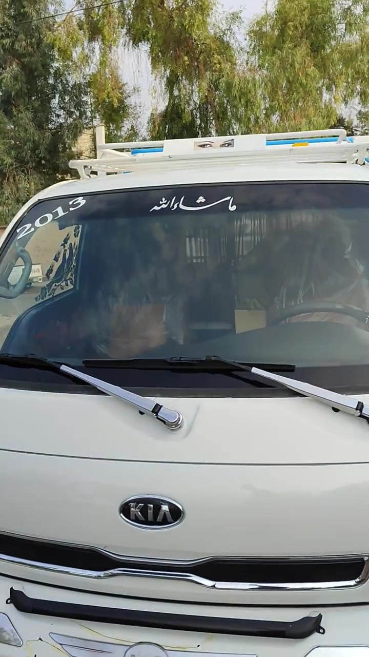 كيا • ٢٧٠٠ سي سي • موديل ٢٠١٣