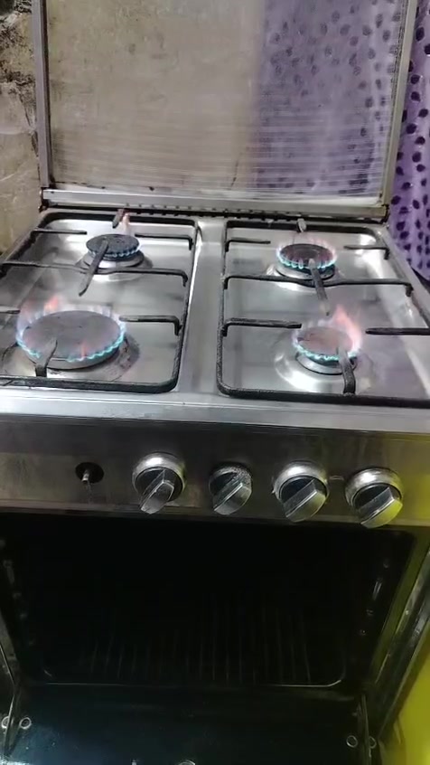 طباخ للبيع شغال فقط فرن فوك مايشتغل سعر ٥٠ مكان بغداد الحسينيه مال الراشديه الشراي يتصل ***********

