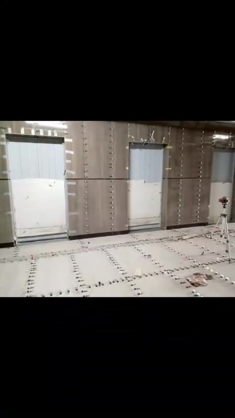 السلام عليكم متفرغ خلفات سيراميك درجه اولى تسليم مهندسين نشتغل سيراميك بورسلين جدران وارضيه مرمر باية ومرايه درج خبره 20 سنه بالعمل نشتغل بغداد فقط التزام بالموعد والعمل *********** متواجد واتساب
