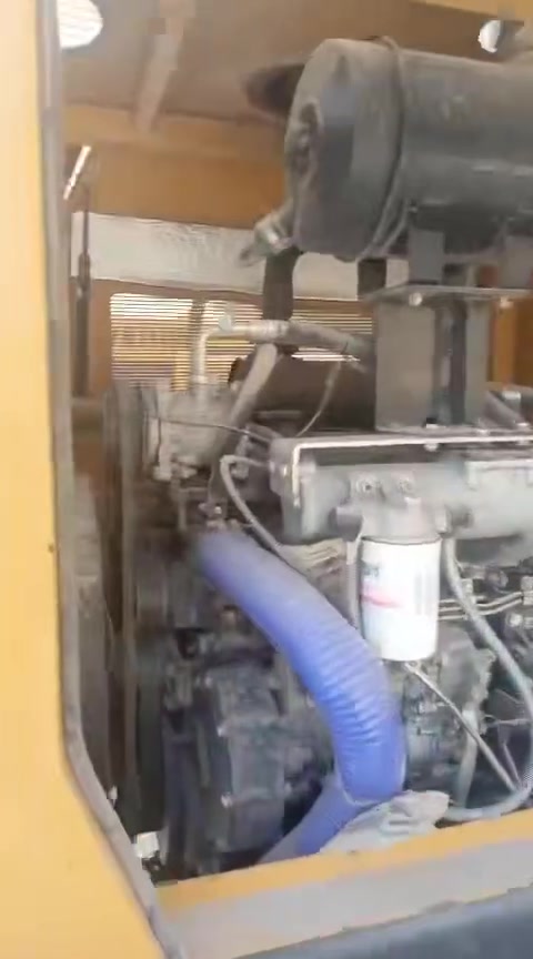 سلام عليكم شفلات وكريدر حديث البيع مكان بغداد البالديات رقم هاتف ‭***********‬
